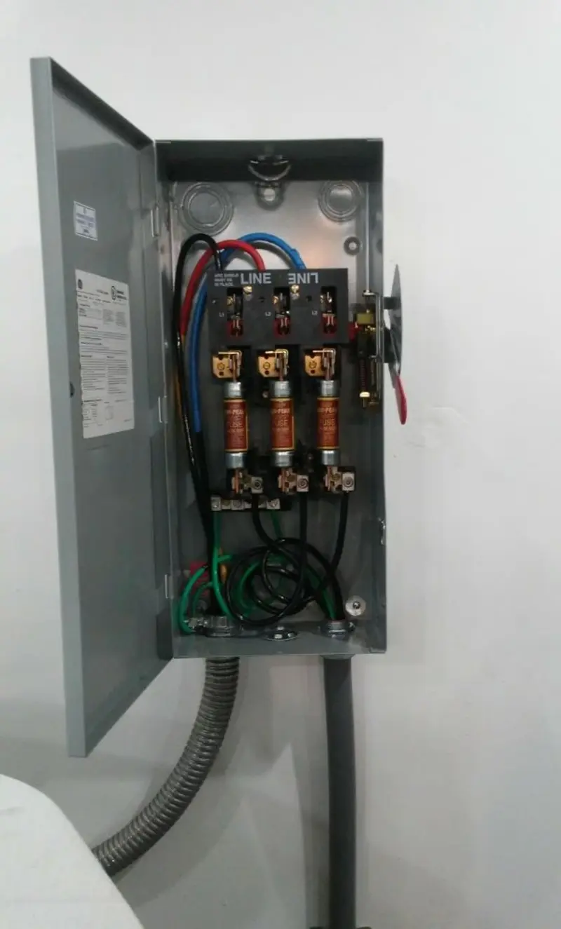Three-phase disconnect switch installed for Smoke Detector Installation in Dearborn Heights